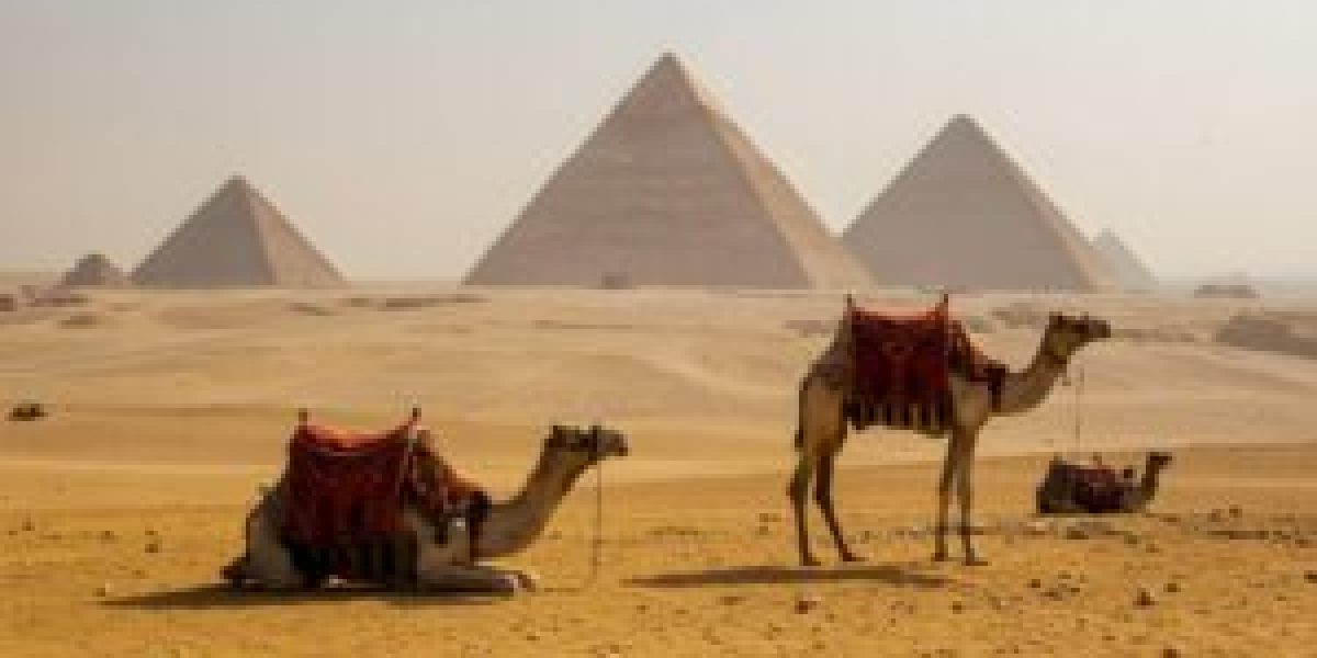 desert-scene-near-the-pyramids-with-two-300x164