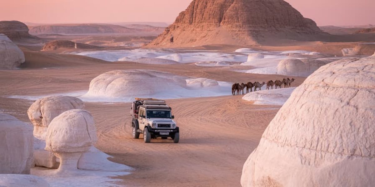 surreal-landscape-of-egypts-white-desert.jpg